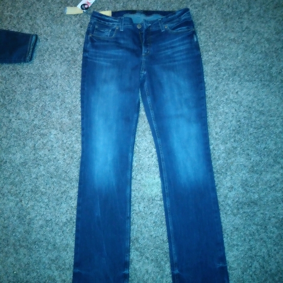 Silver Brand Jeans - Picture 2 of 3